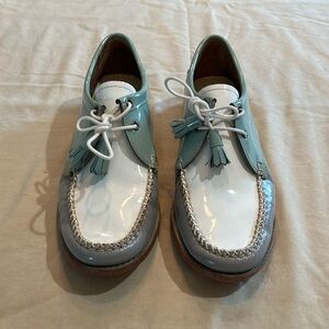 G.H. Bass & Co. Weejuns Winnie lace up shoe. Size 9 Green, gray and white.